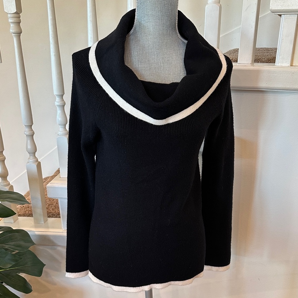 Nwot. Cyrus sweater